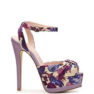 HeartSoul Tito Floral Print Sandal Size 8.5